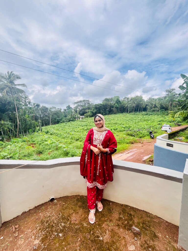 BEST WEB DEVELOPER IN KERALA | THASHEELA VP